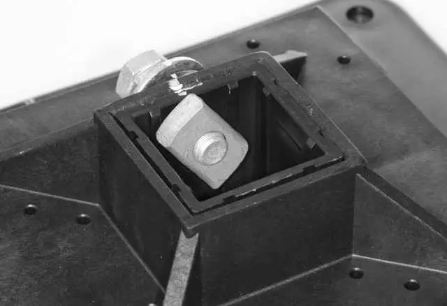 Dachmontagefuß 314x314 mm 340 kg/Fuß, 1 Stück Dachmontagefuß 314x314 mm 340 kg/Fuß, 1 Stück