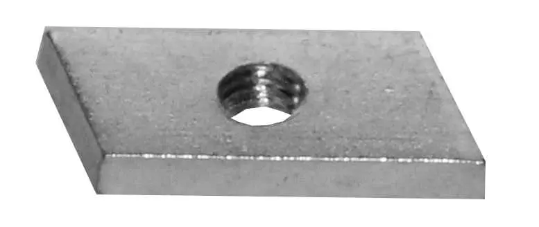 Schiebemuttern 38x40 M8; 1 VPE (100 Stück) Schiebemuttern 38x40 M8; 1 VPE (100 Stück)